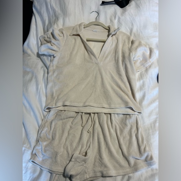 Aritzia Terrycloth Short Set - Picture 1 of 2